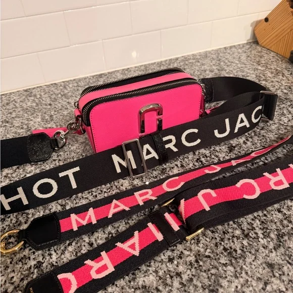 Marc Jacobs Hot Pink Snapshot Bag (additional strap included) - Picture 3 of 6